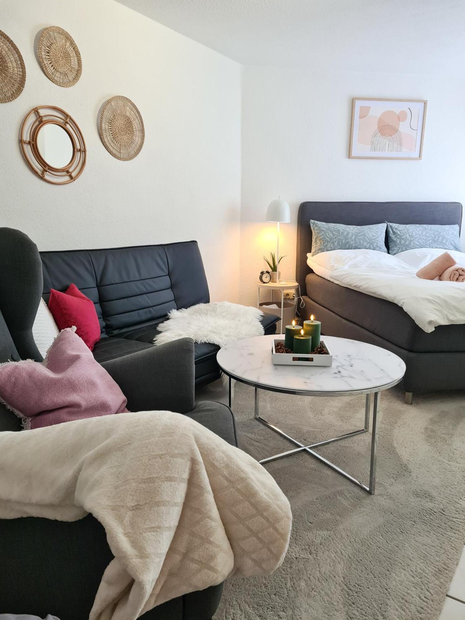 Ferienwohnung Rote Tuer - Landleben Pur! Kirchhain Екстериор снимка